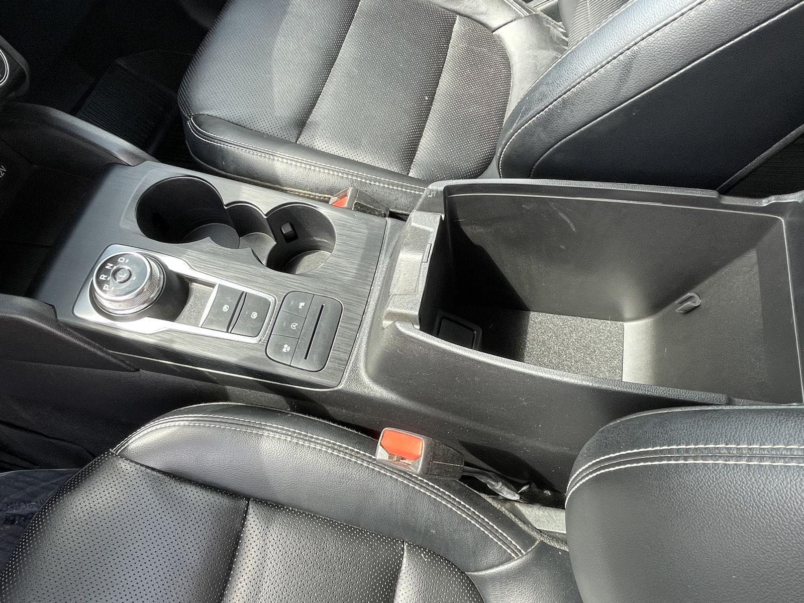 Vehicle photo 15