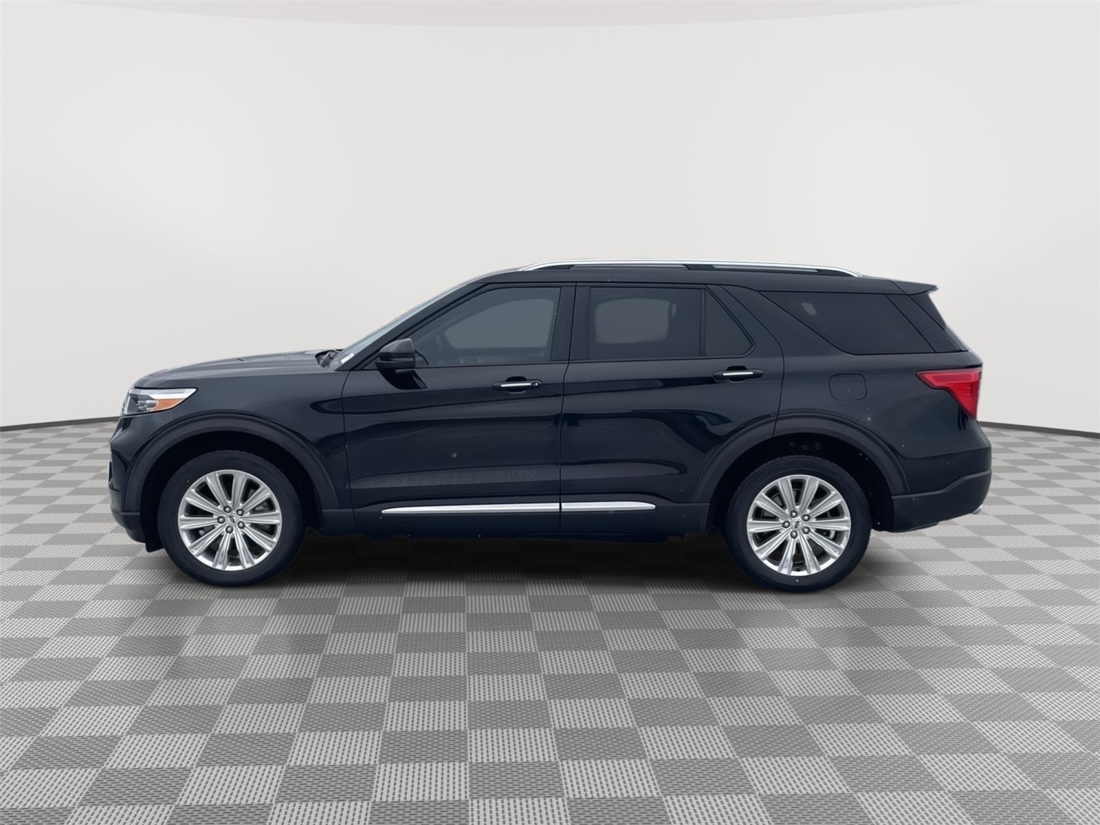Vehicle photo 2