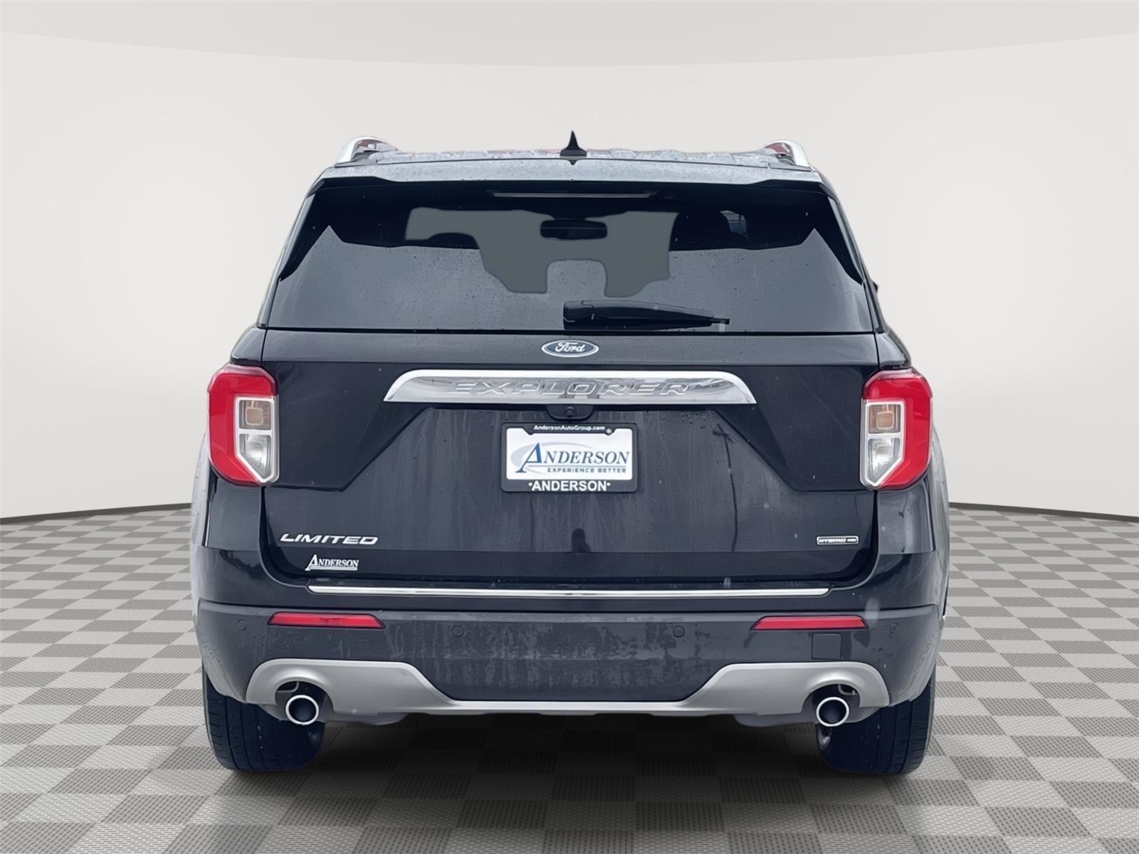 Vehicle photo 5