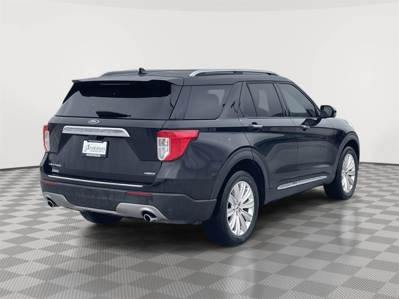Vehicle photo 6