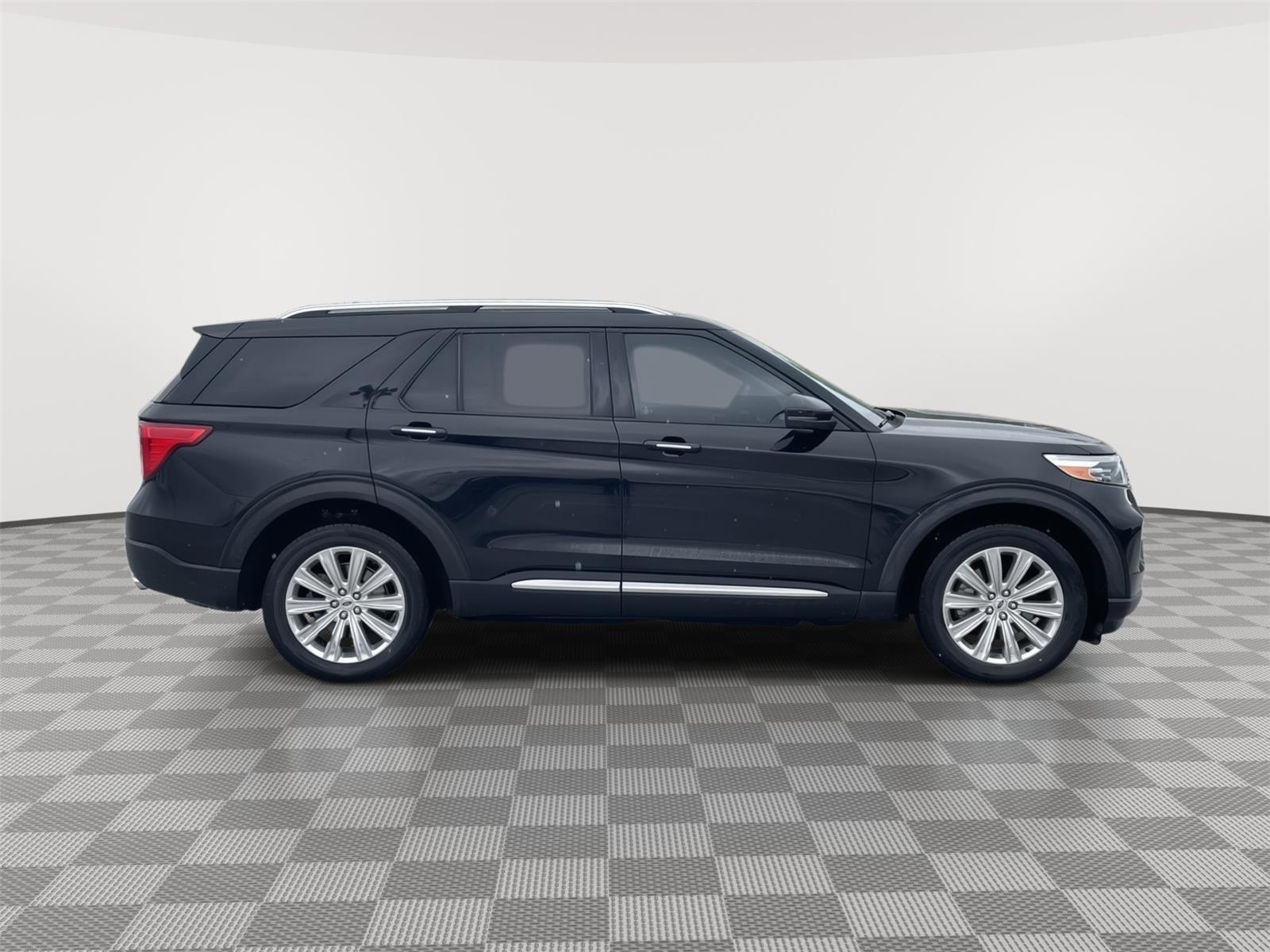 Vehicle photo 7