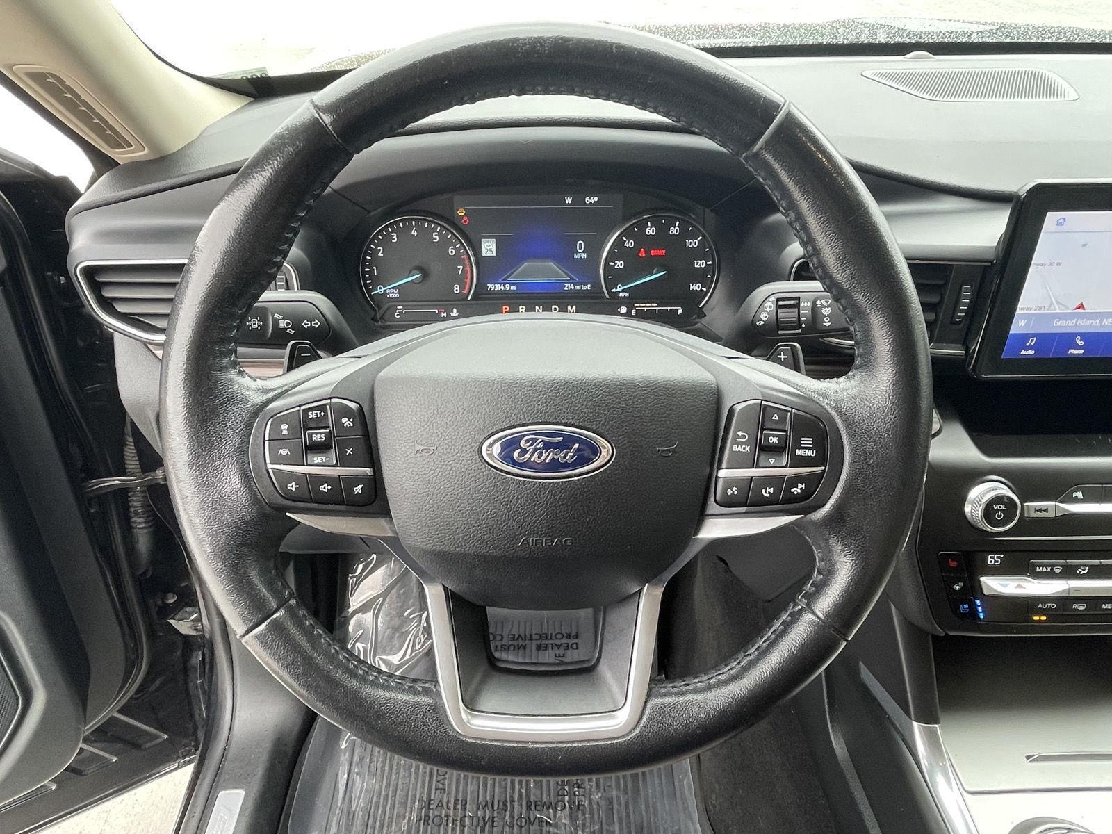 Vehicle photo 13