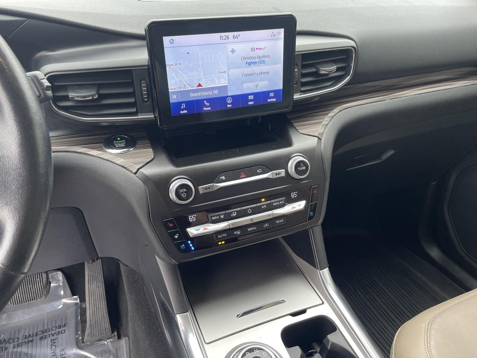Vehicle photo 15