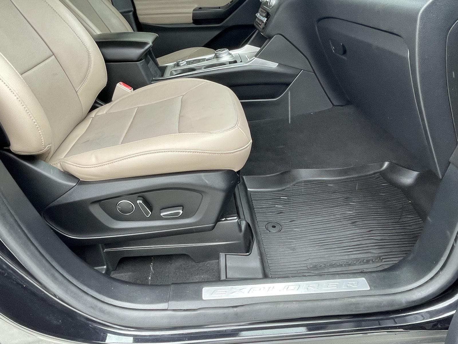 Vehicle photo 22