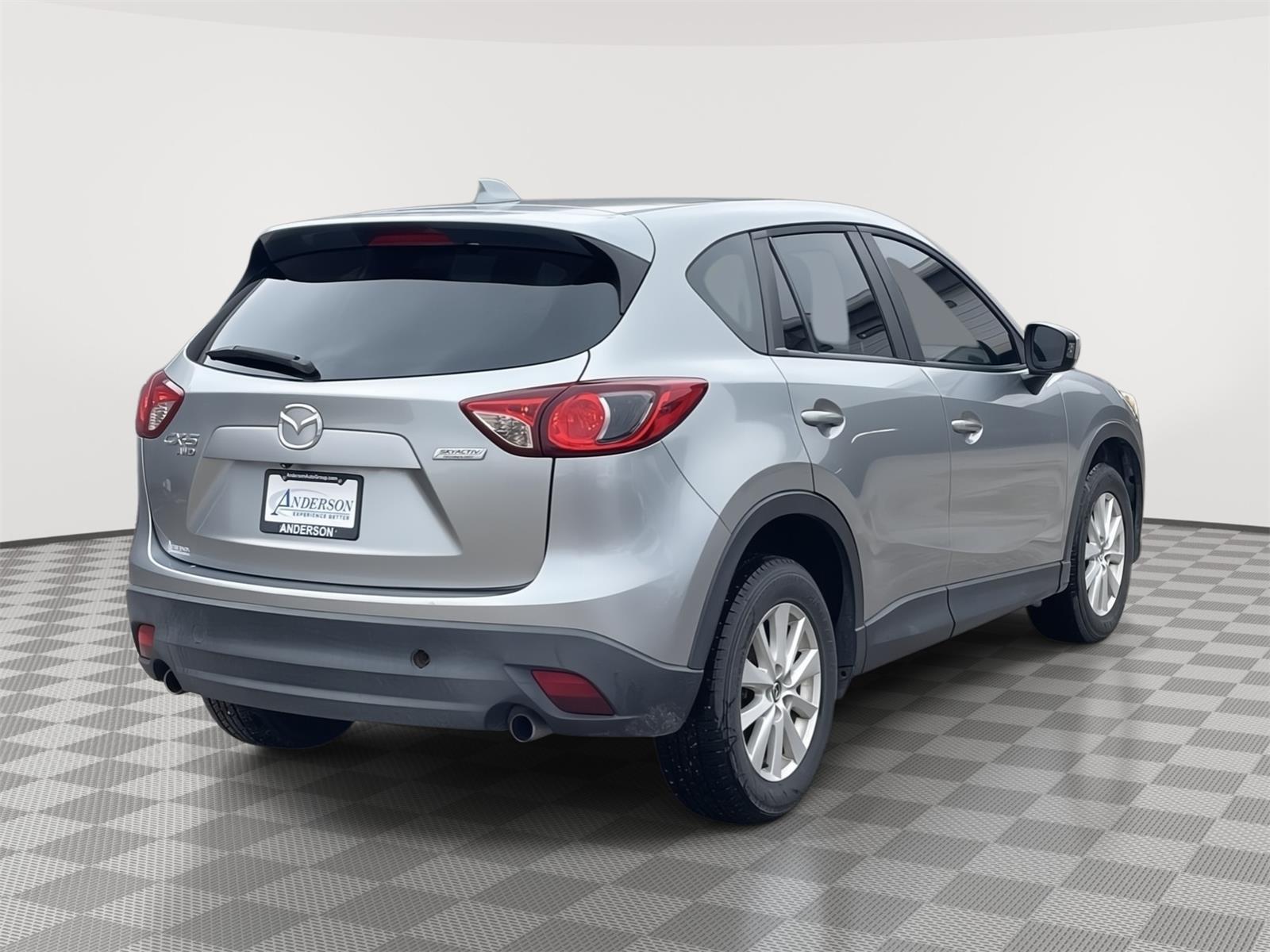 Vehicle photo 6