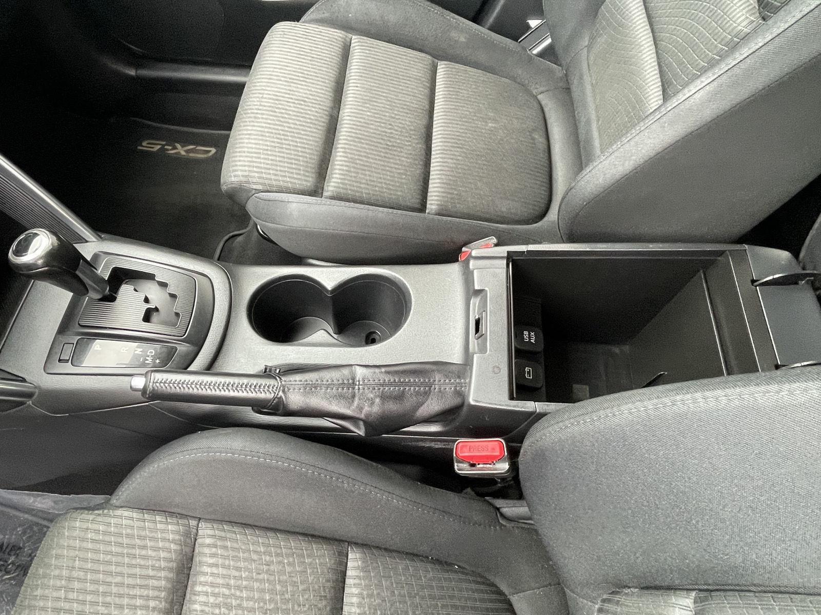 Vehicle photo 15