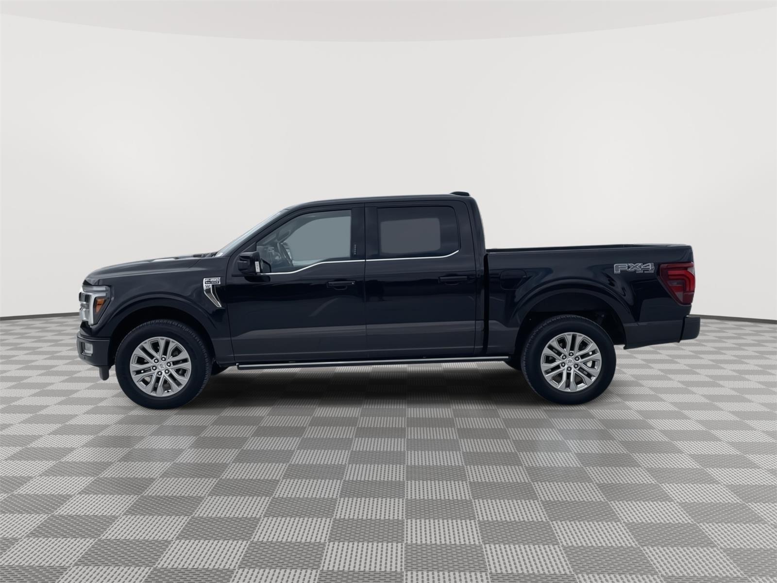 Vehicle photo 2