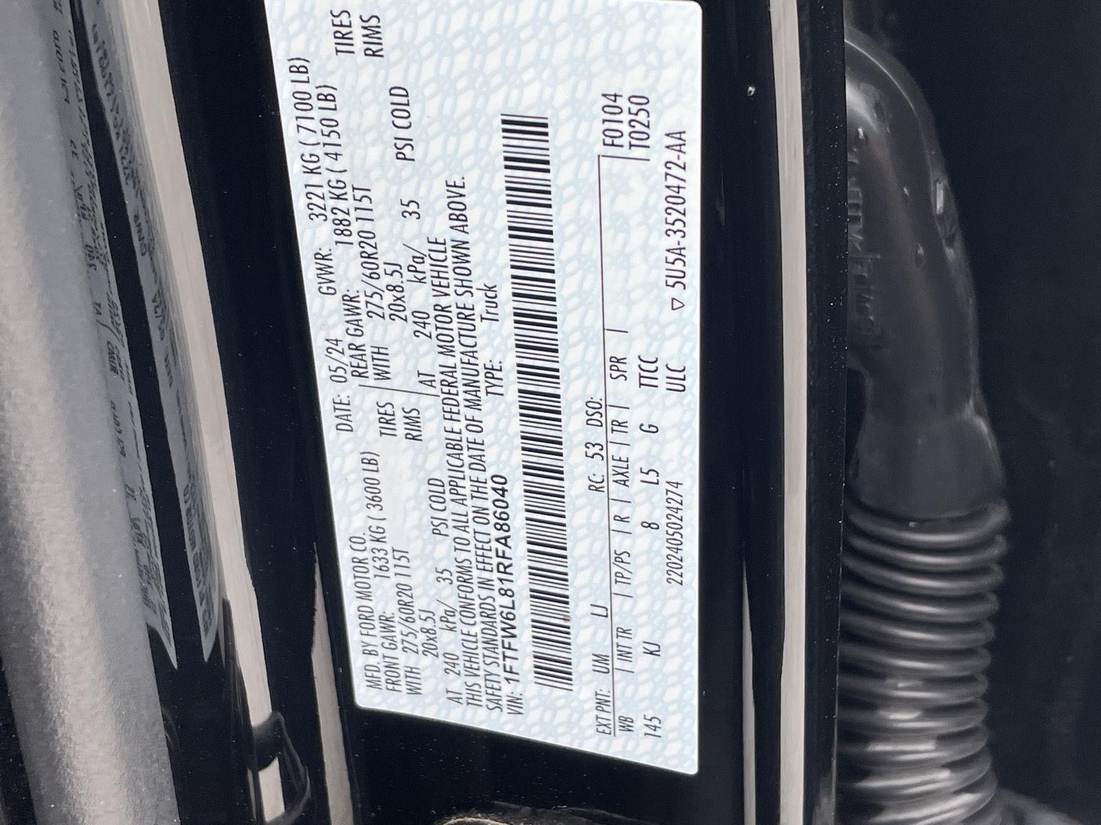 Vehicle photo 11