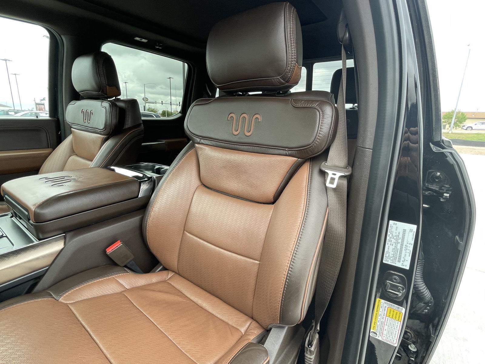 Vehicle photo 20
