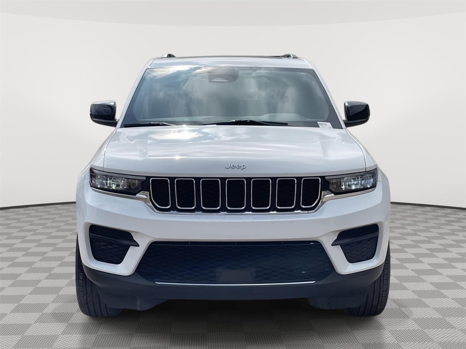 Vehicle photo 9