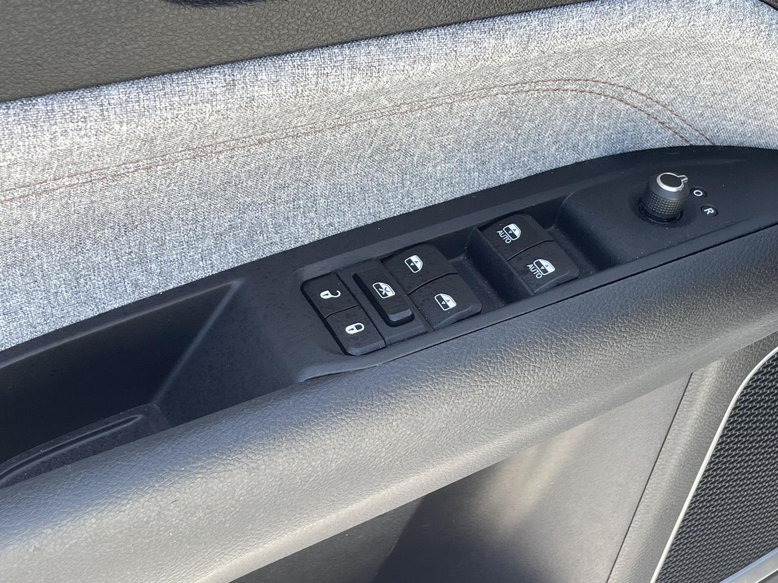 Used 2024 Jeep Compass for sale in Grand Island NE