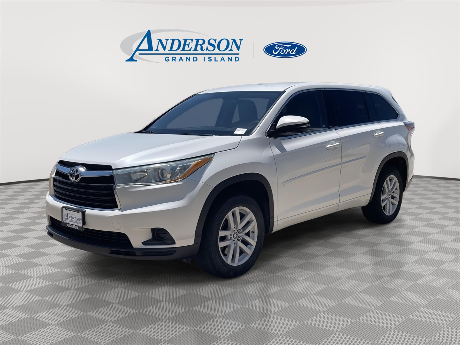 White (Blizzard Pearl) 2016 Toyota Highlander LE SUV / Crossover Front-Wheel Drive 6-Speed Automatic