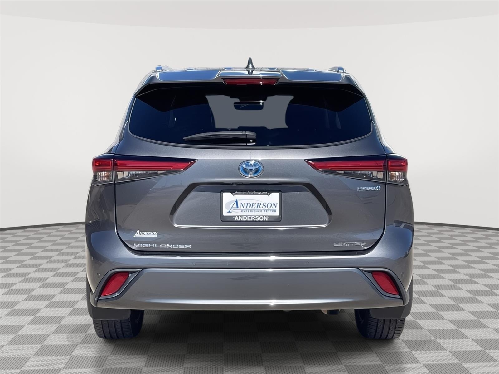 Pre-Owned 2021 Toyota Highlander Hybrid for sale in Grand Island NE