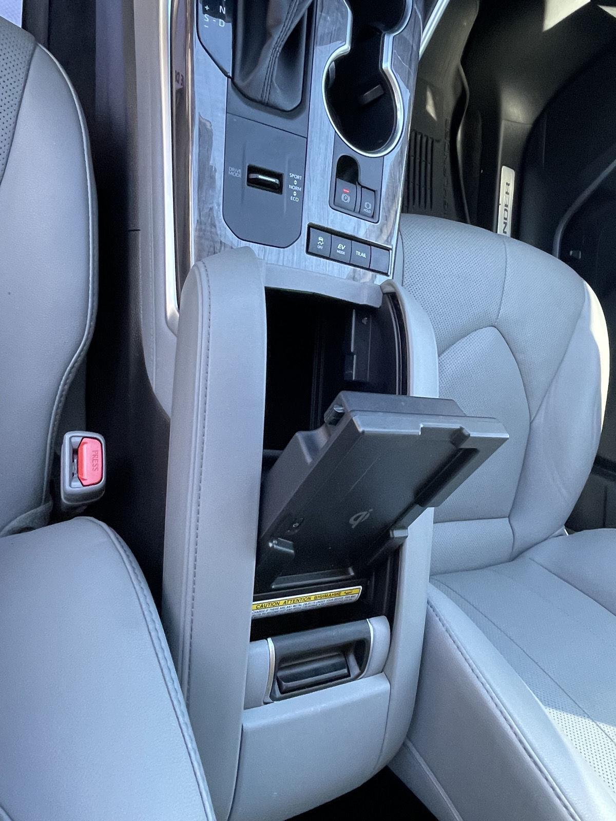 Pre-Owned 2021 Toyota Highlander Hybrid for sale in Grand Island NE
