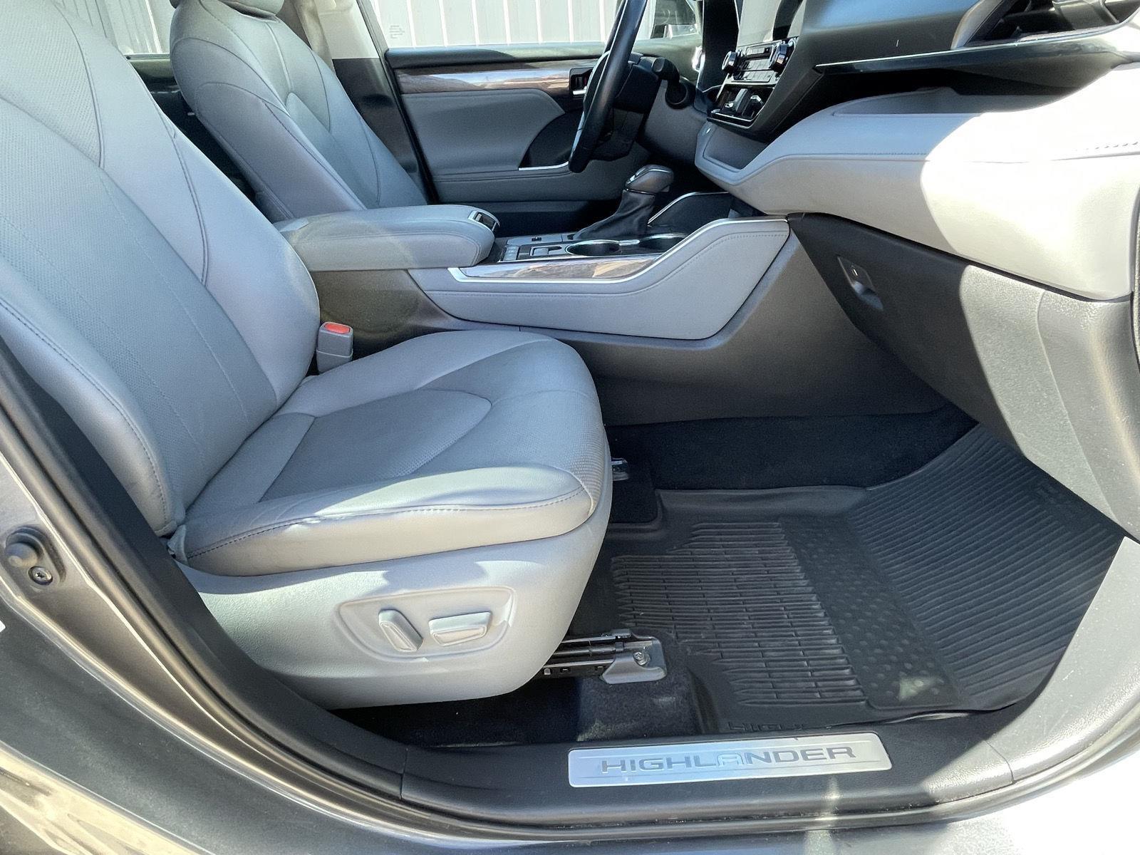 Pre-Owned 2021 Toyota Highlander Hybrid for sale in Grand Island NE