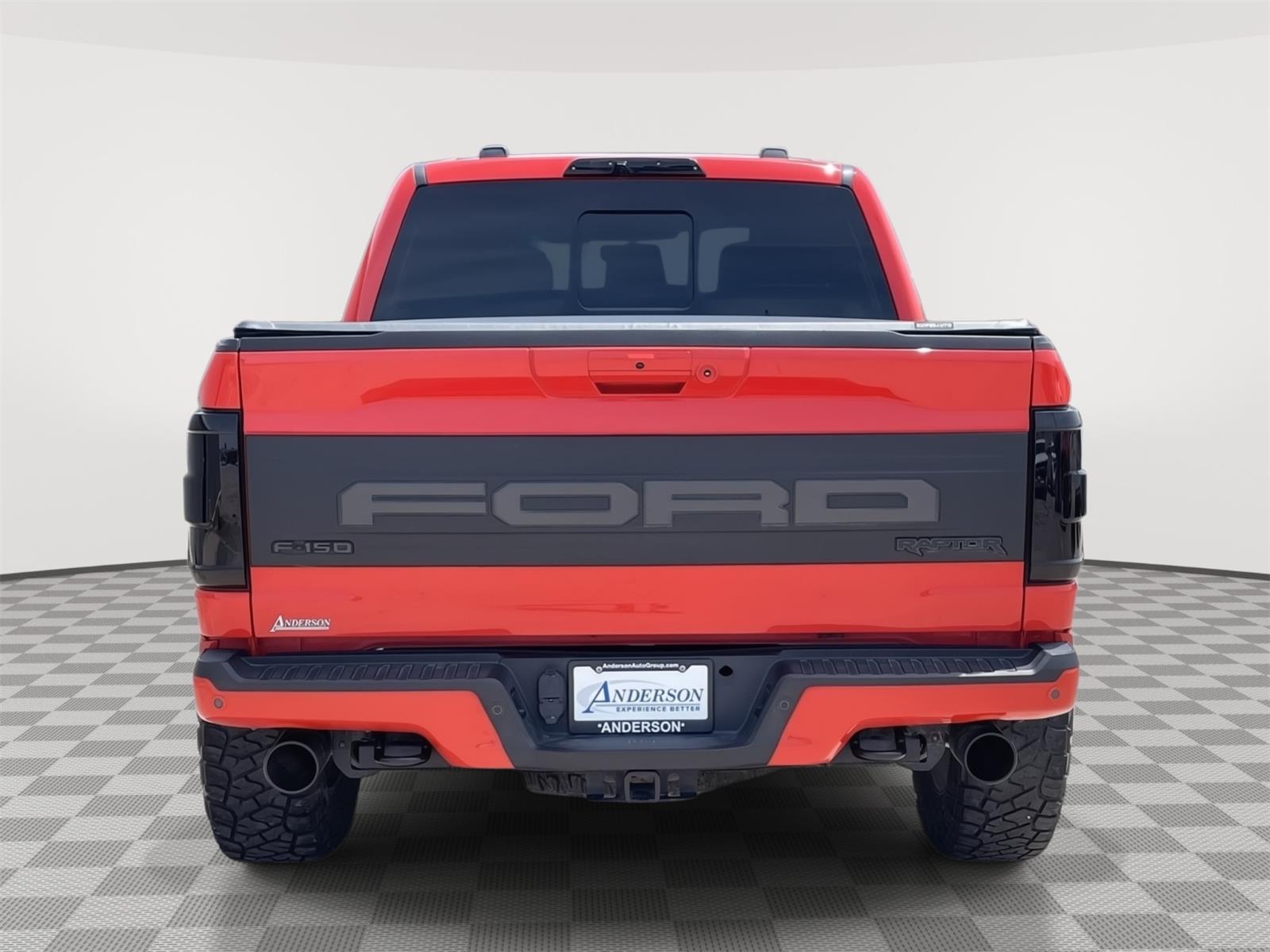 Vehicle photo 5