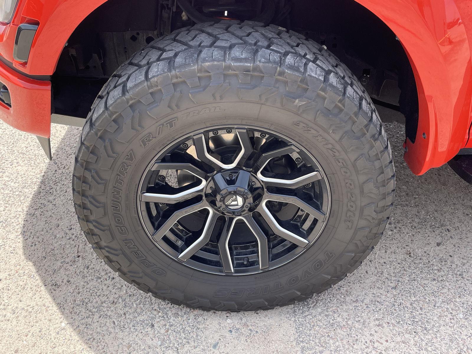 Vehicle photo 10