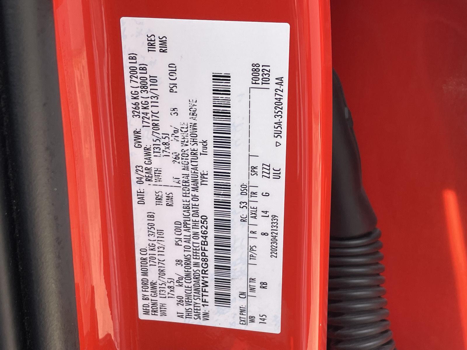 Vehicle photo 11