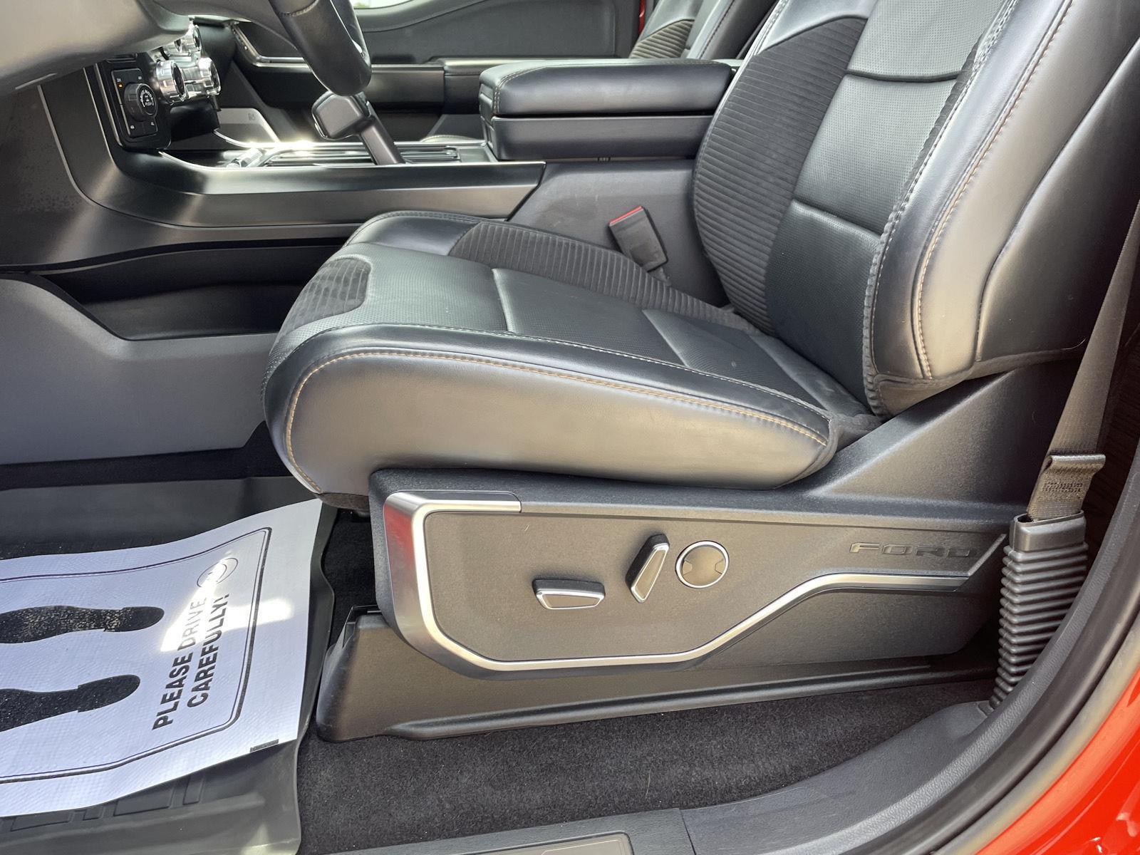 Vehicle photo 18