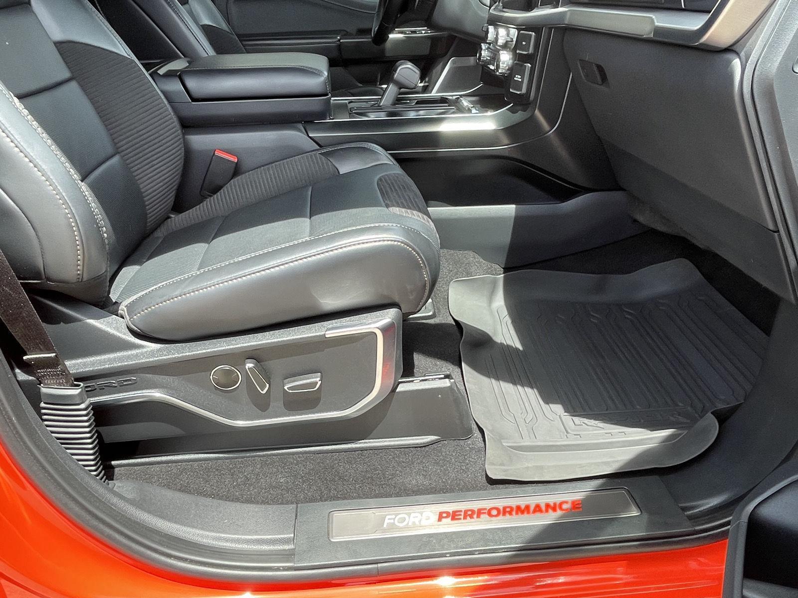 Vehicle photo 22