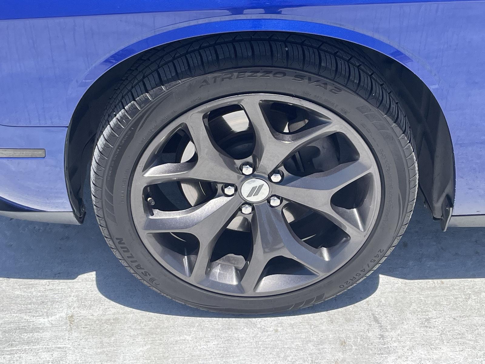 Vehicle photo 10