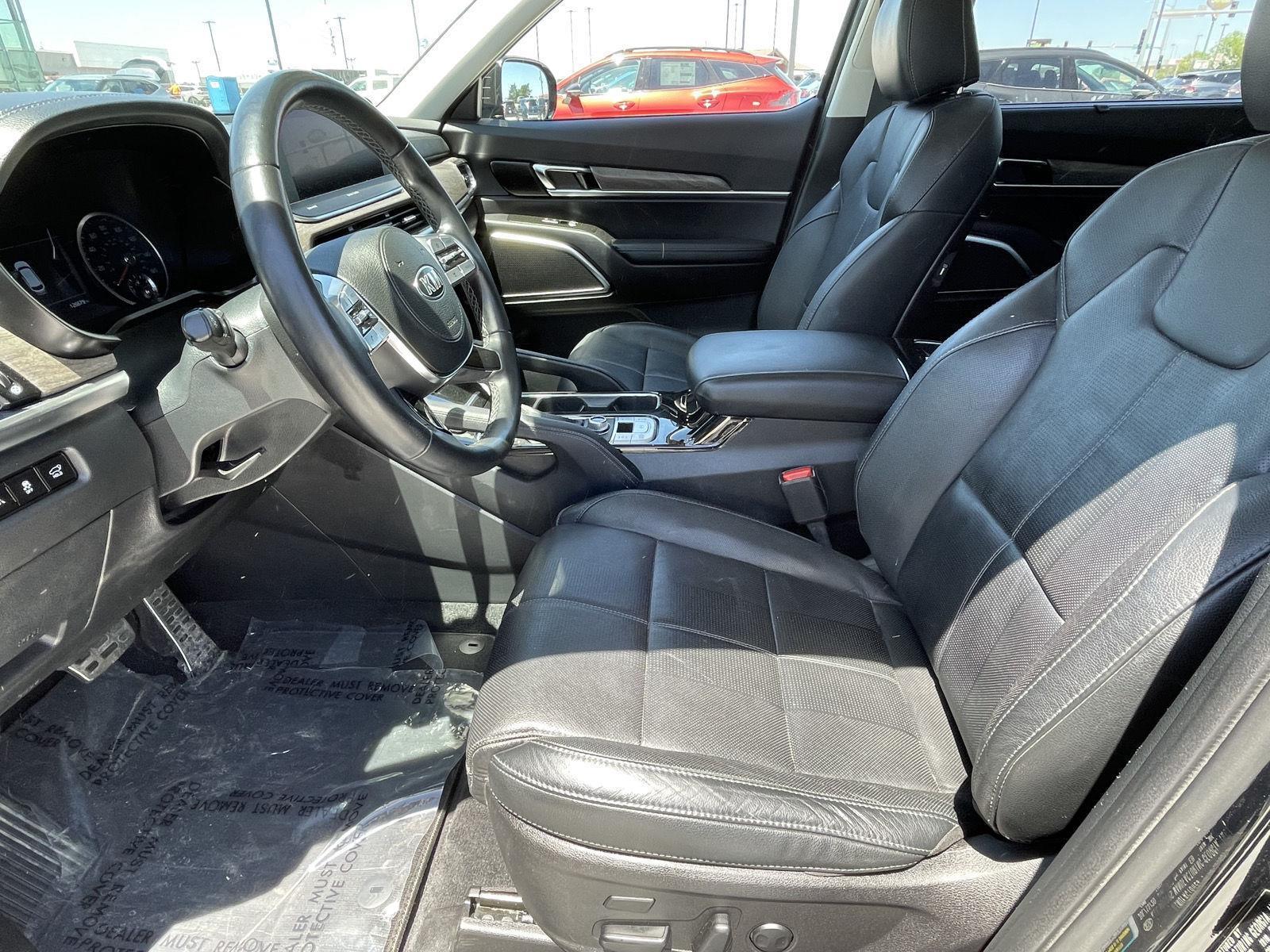 Vehicle photo 14