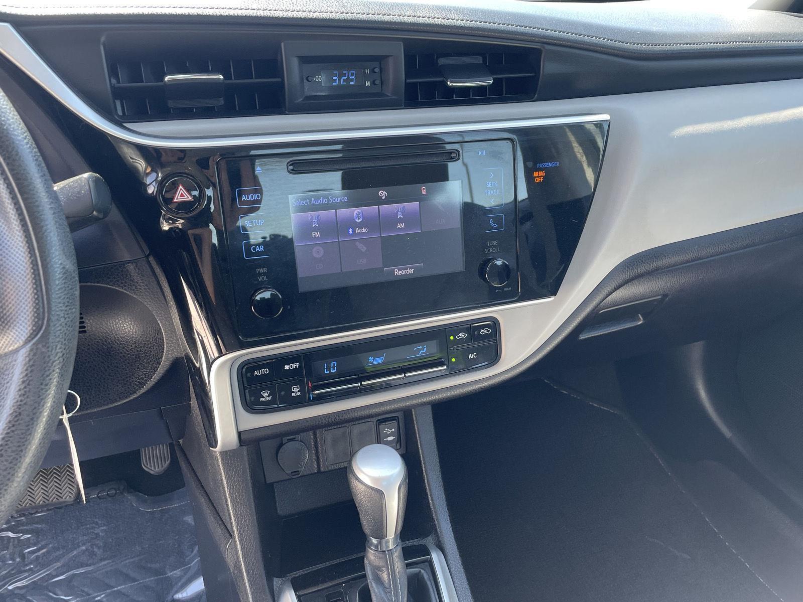 Vehicle photo 11