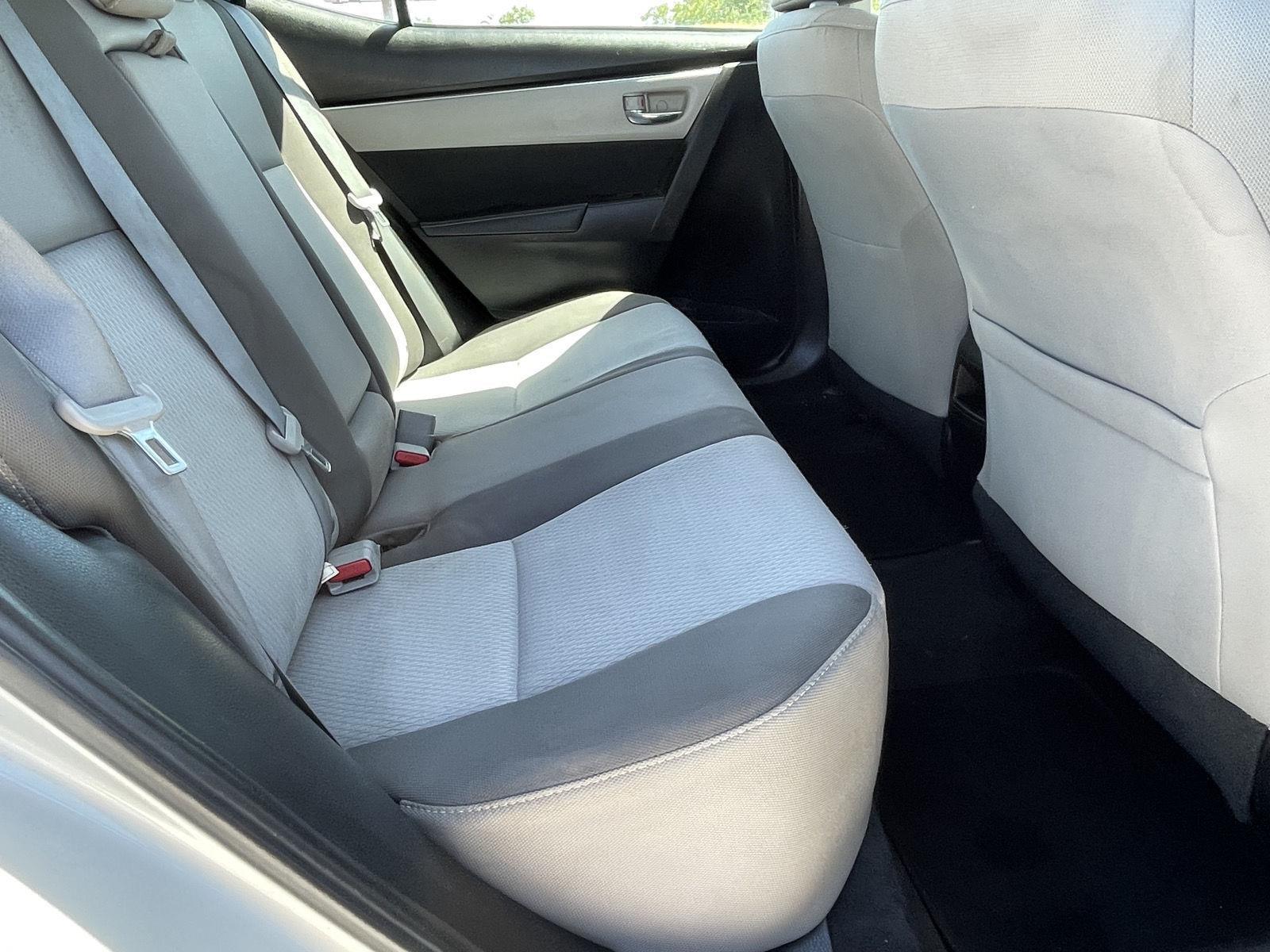 Vehicle photo 14