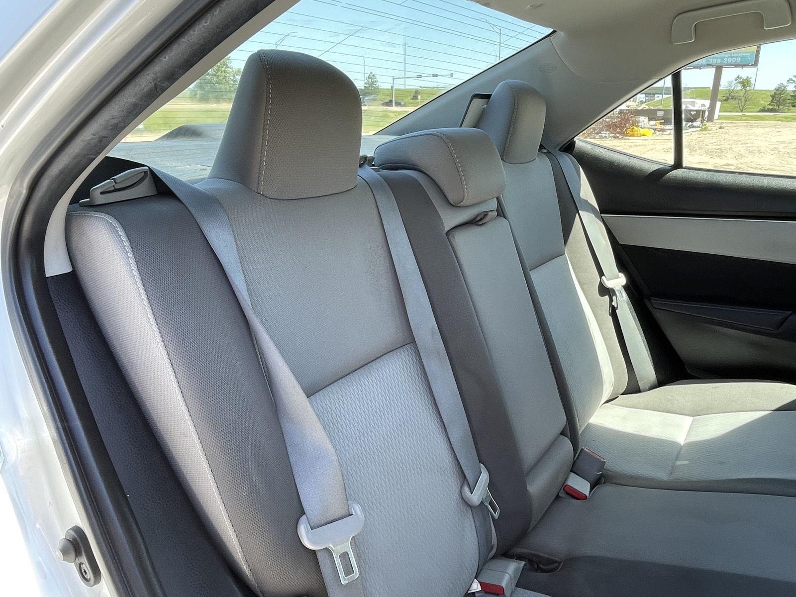 Vehicle photo 15