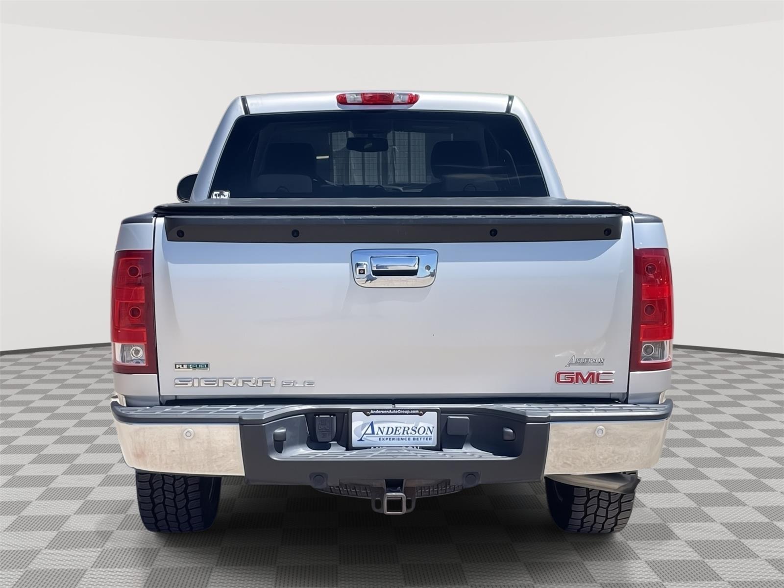 Vehicle photo 5