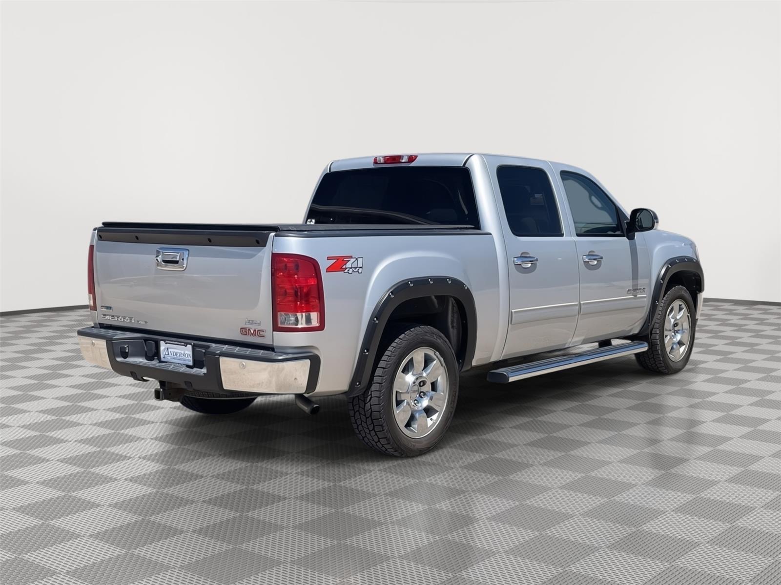Vehicle photo 6