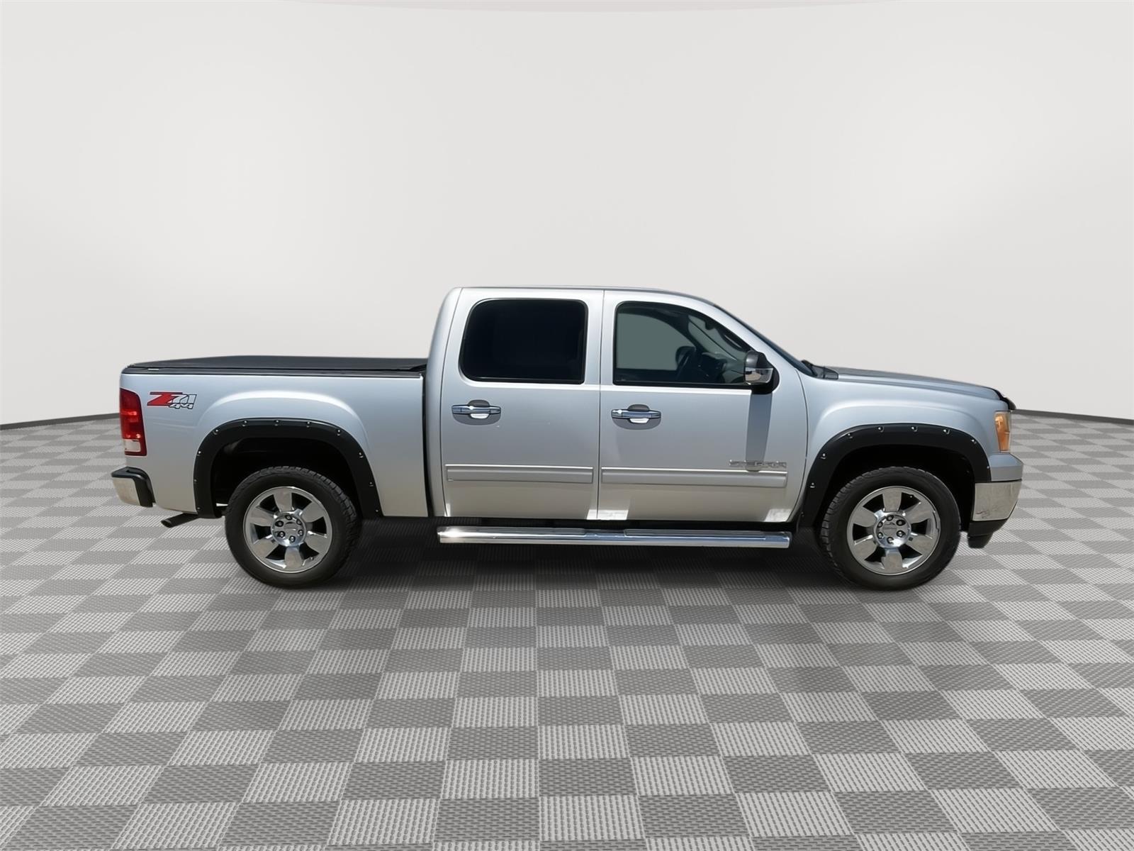 Vehicle photo 7