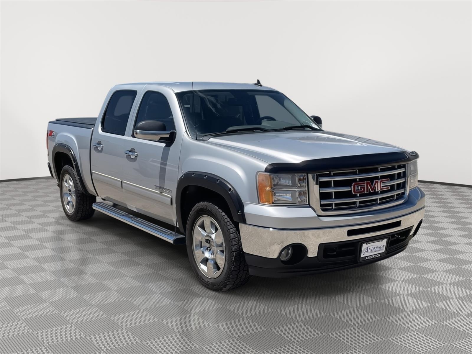 Vehicle photo 8