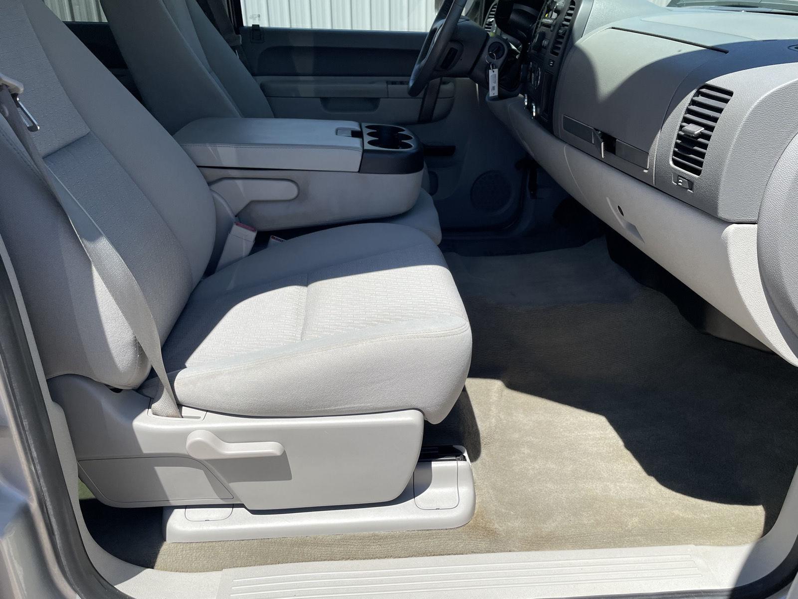 Vehicle photo 20