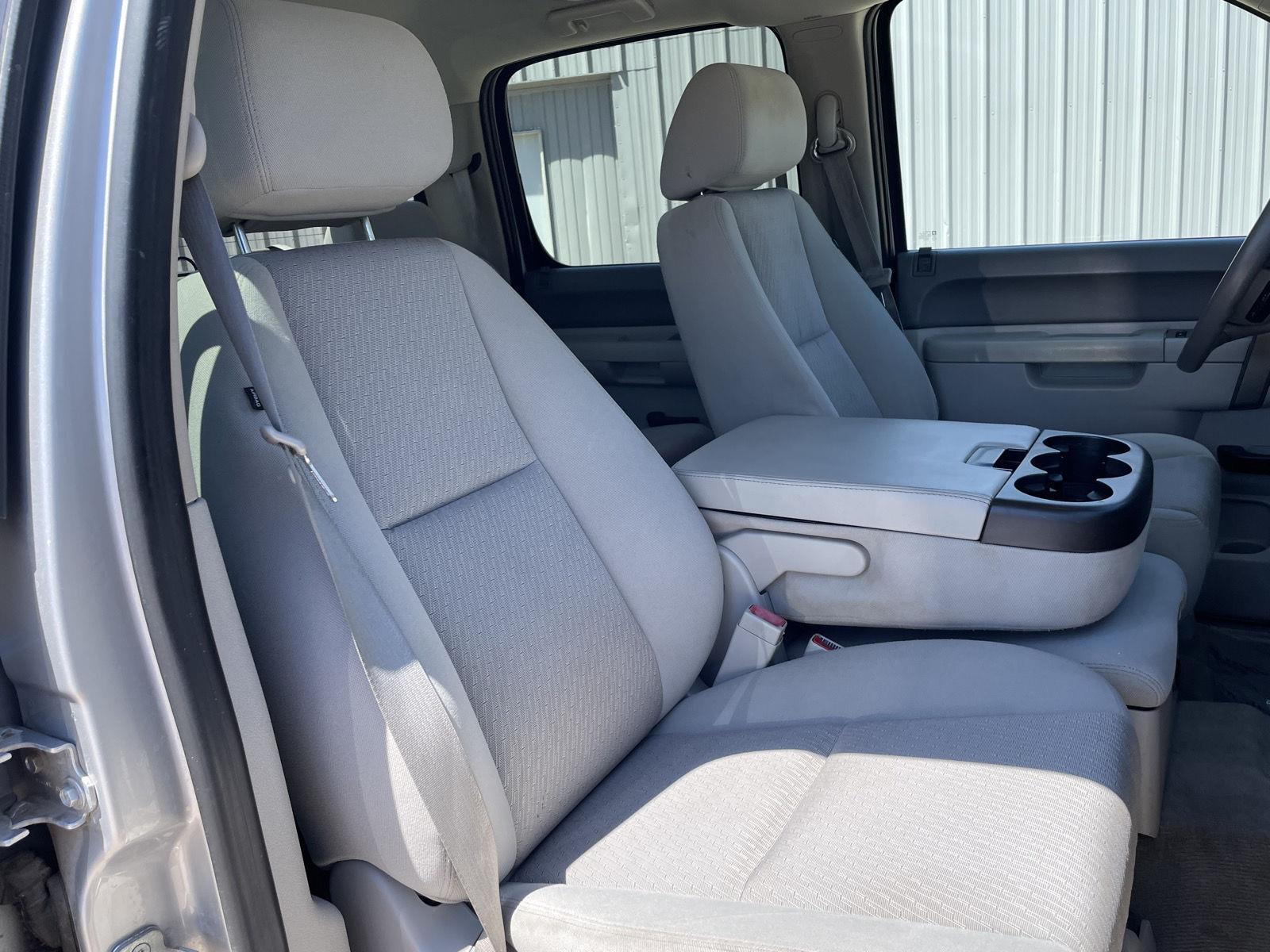 Vehicle photo 21