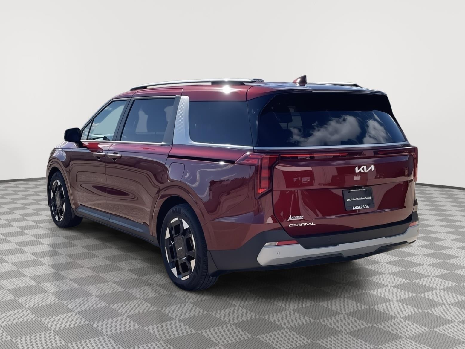 Used 2025 Kia Carnival for sale in Grand Island NE