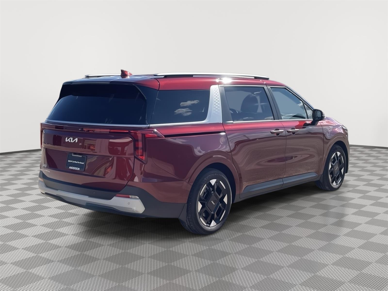 Used 2025 Kia Carnival for sale in Grand Island NE