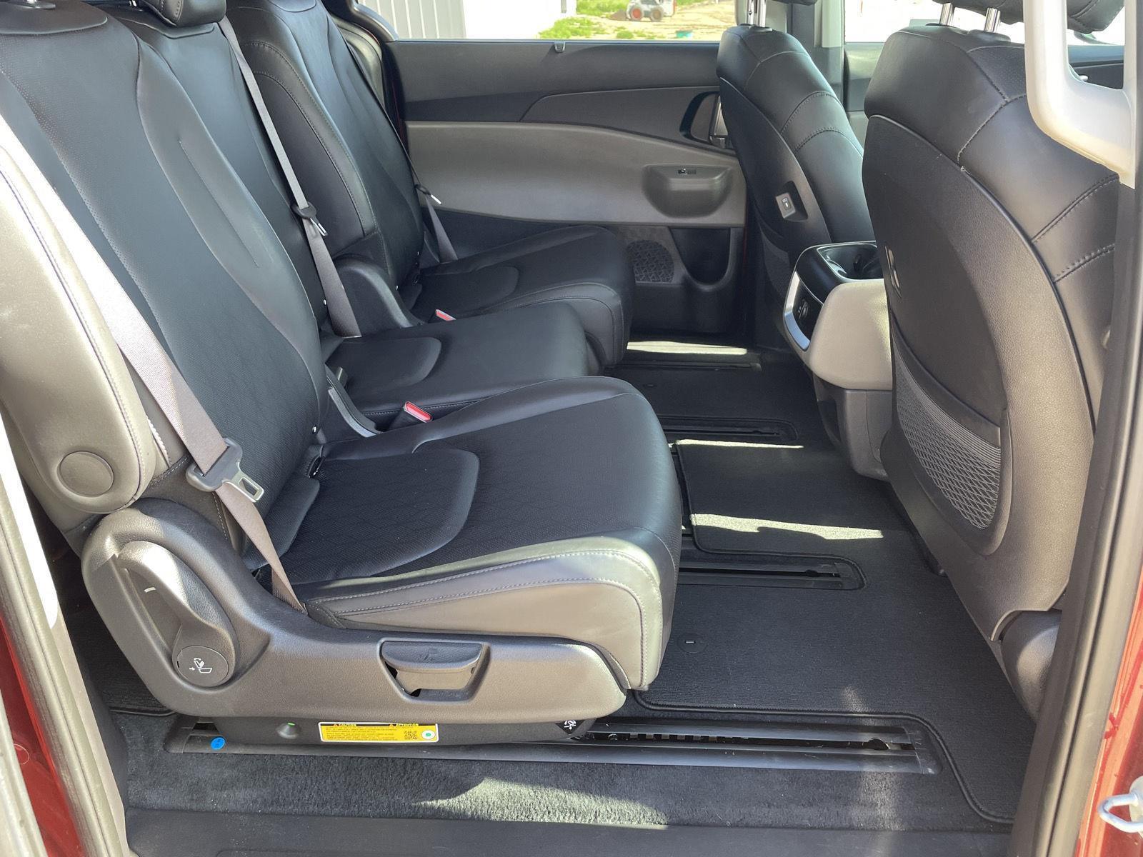 Used 2025 Kia Carnival for sale in Grand Island NE