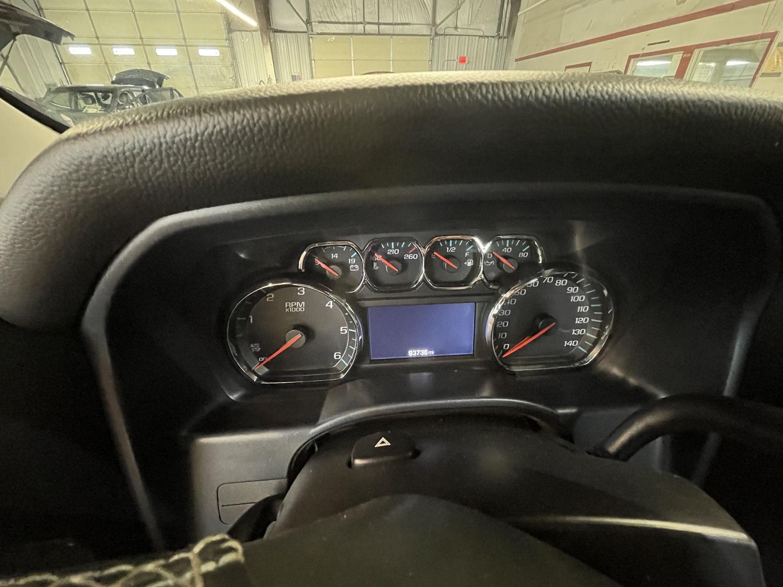 Vehicle photo 3
