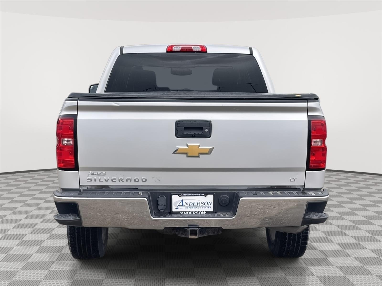 Vehicle photo 5