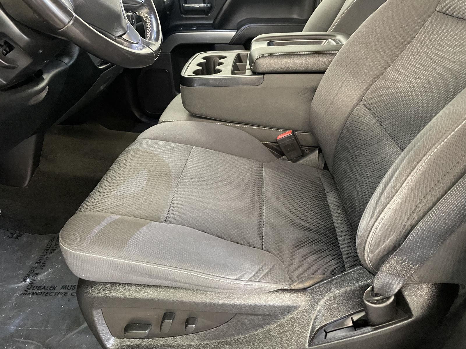 Vehicle photo 14