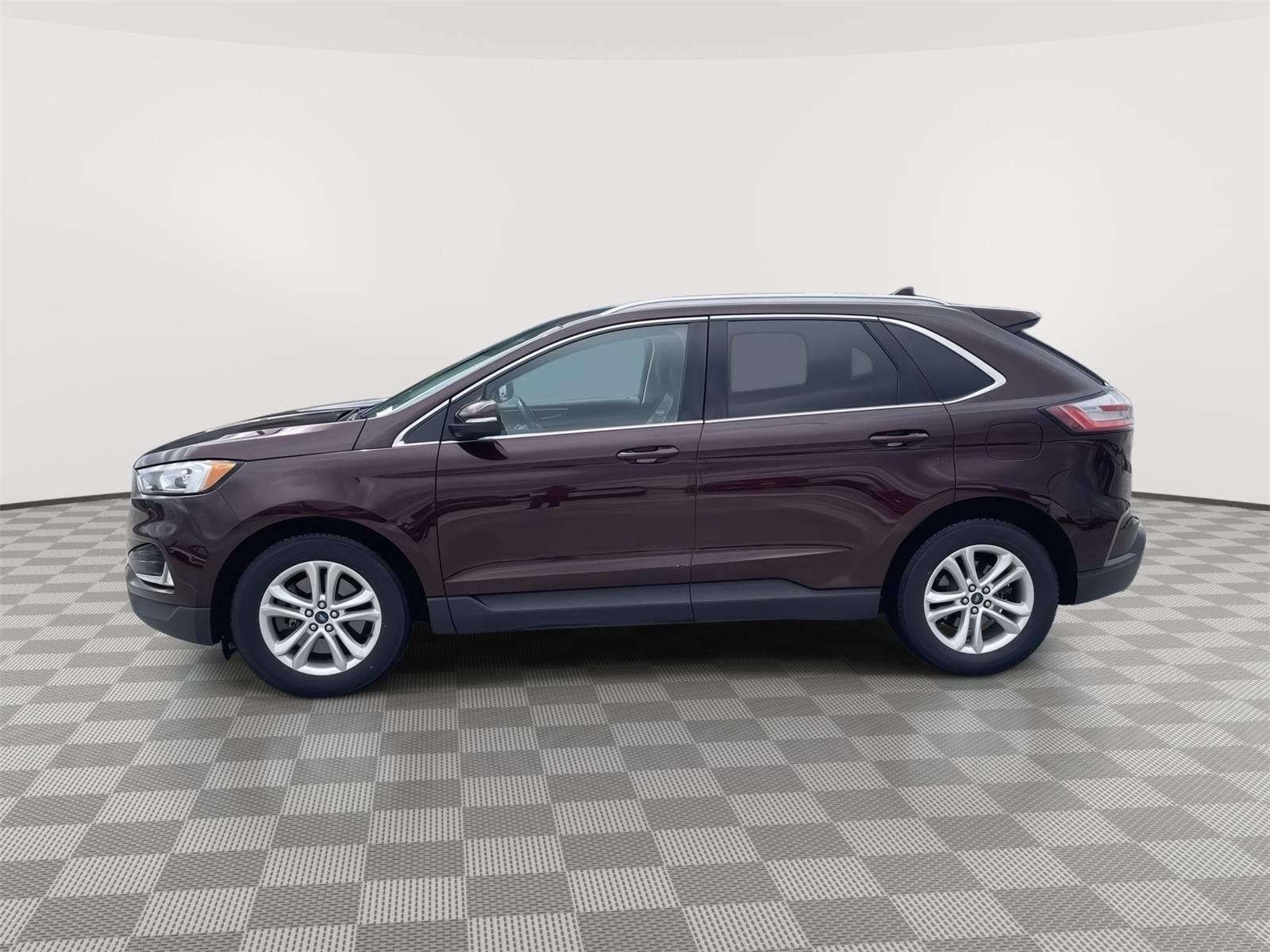 Vehicle photo 2