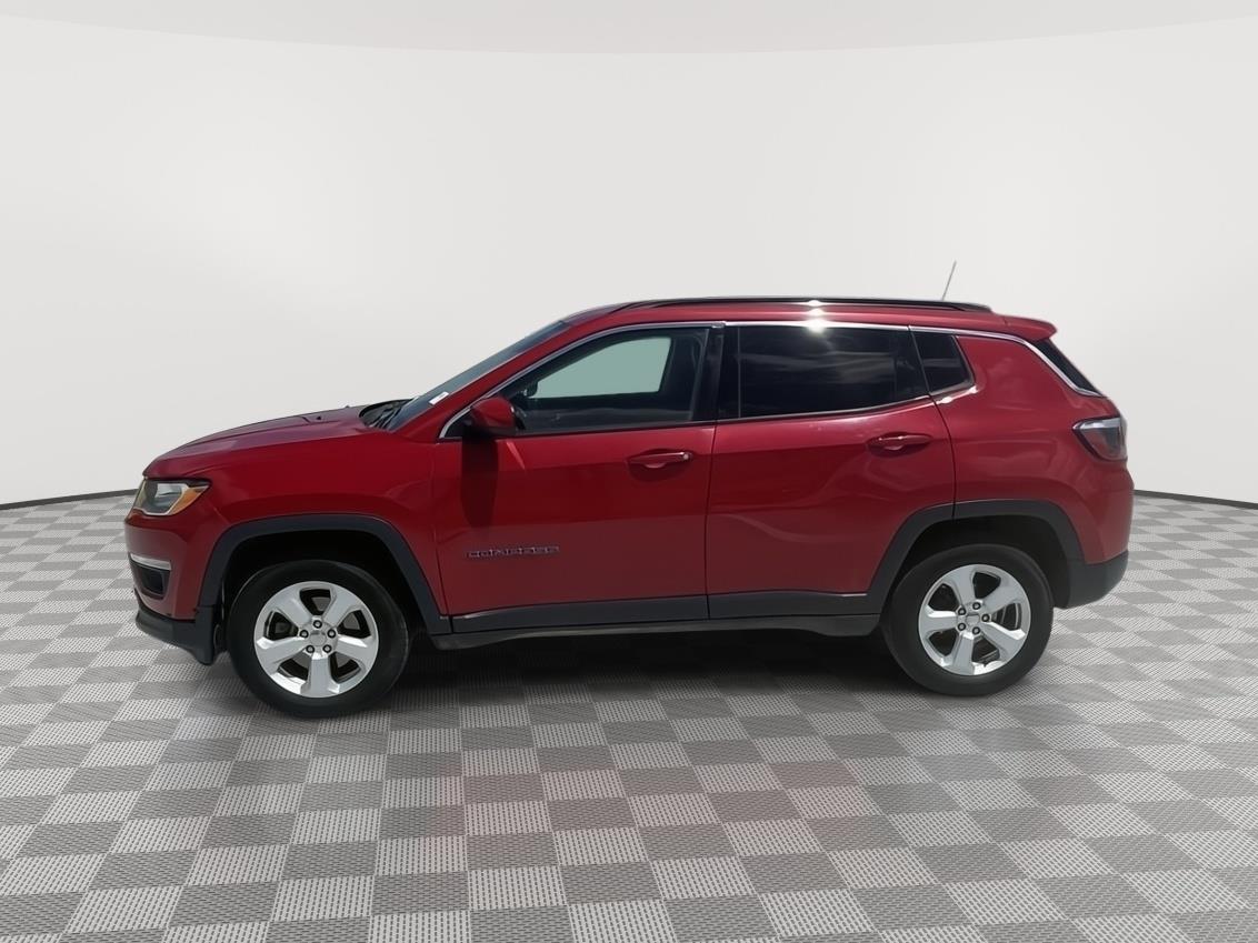 Vehicle photo 2
