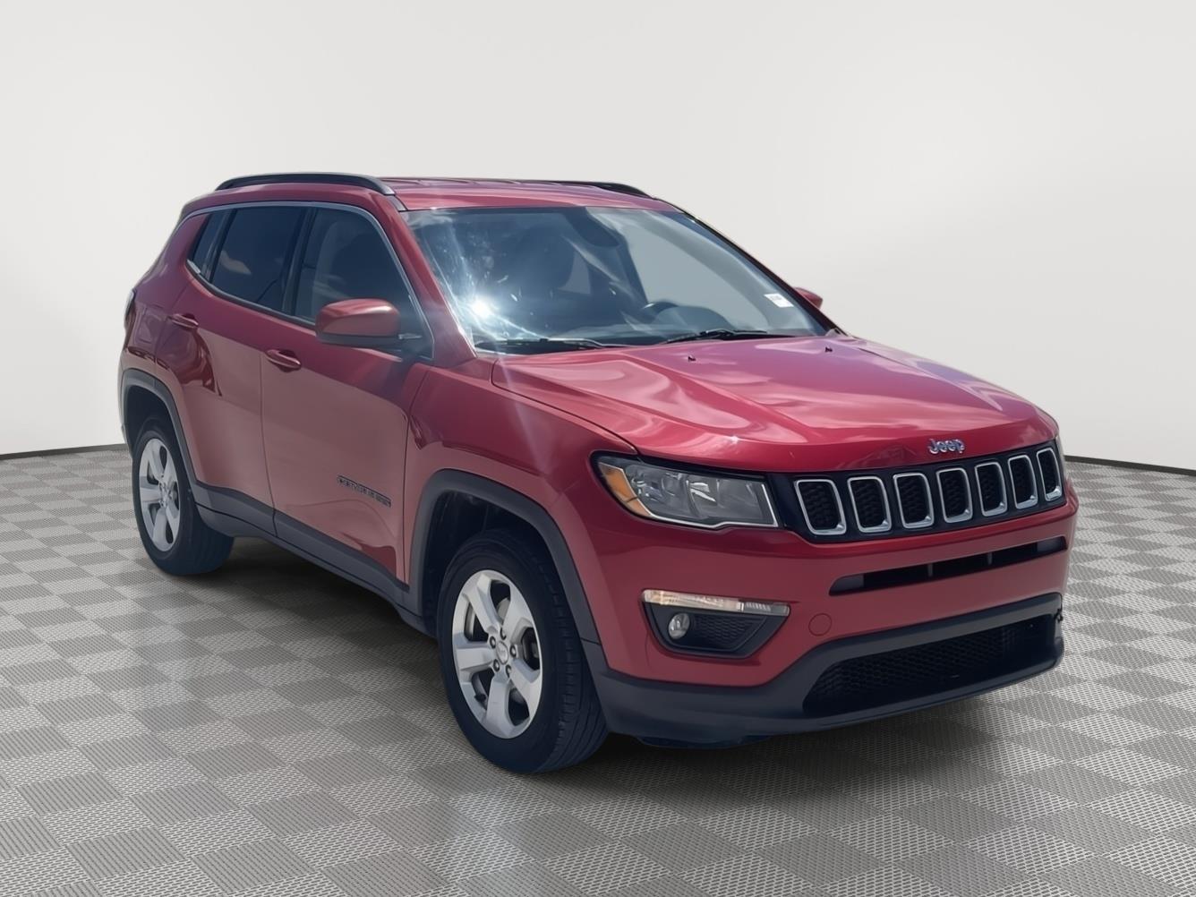 Vehicle photo 8