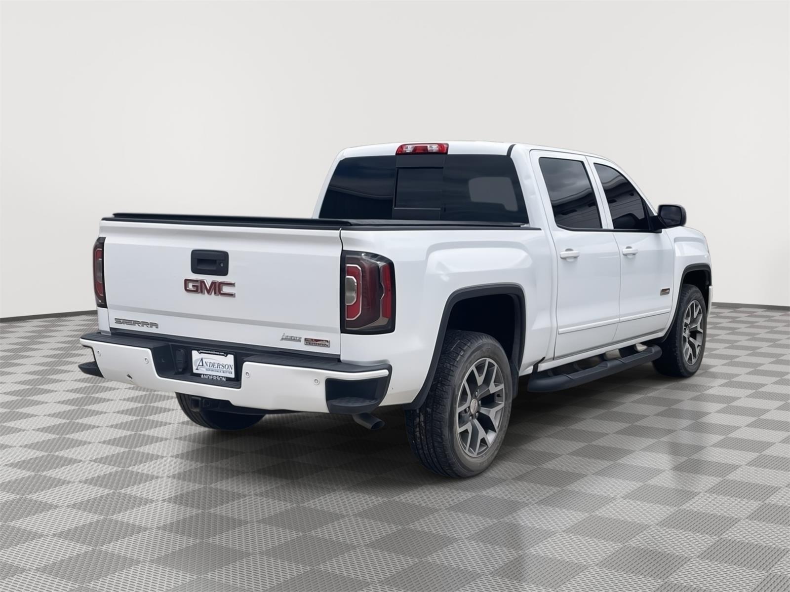 Vehicle photo 6