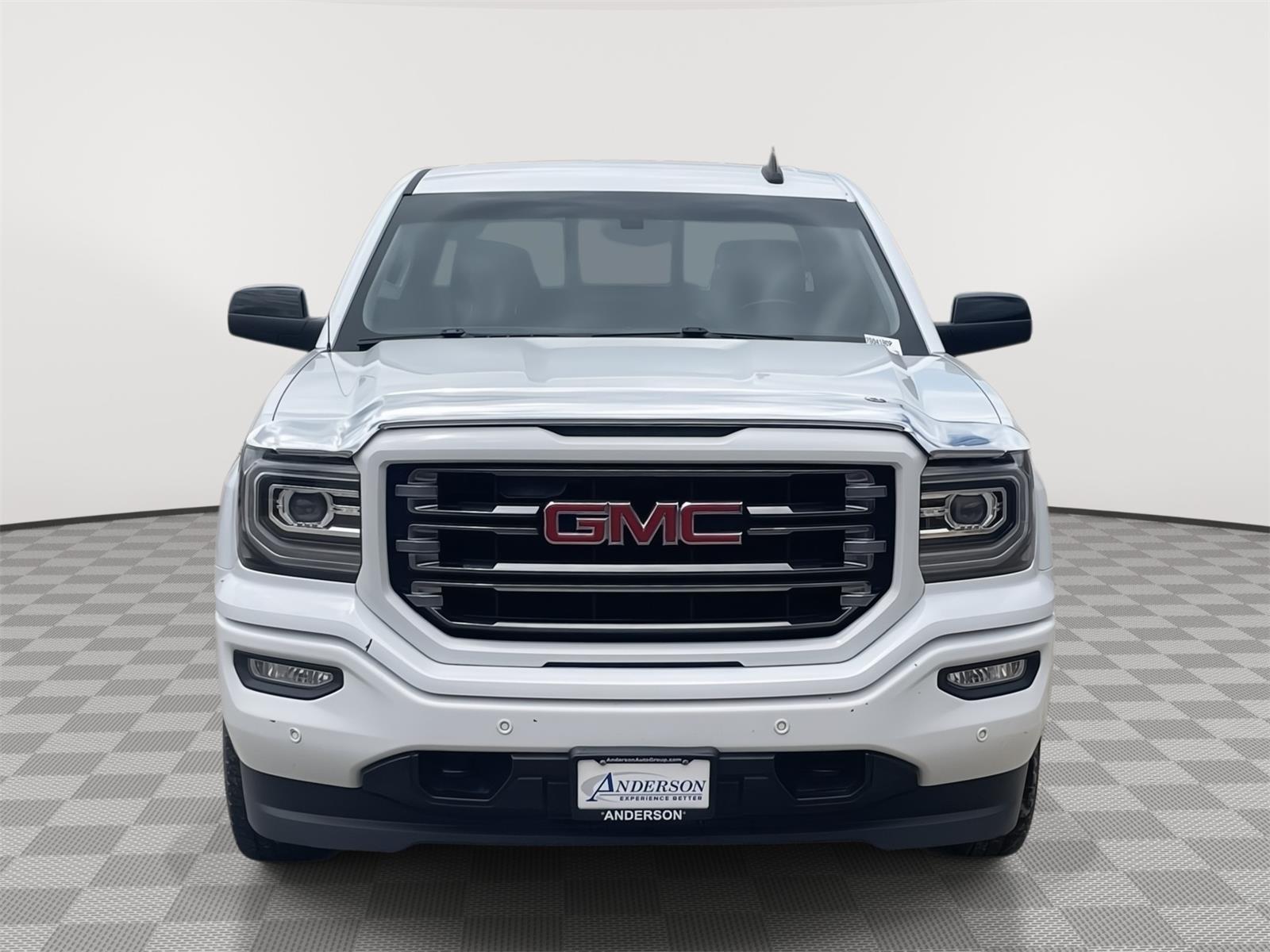 Vehicle photo 9
