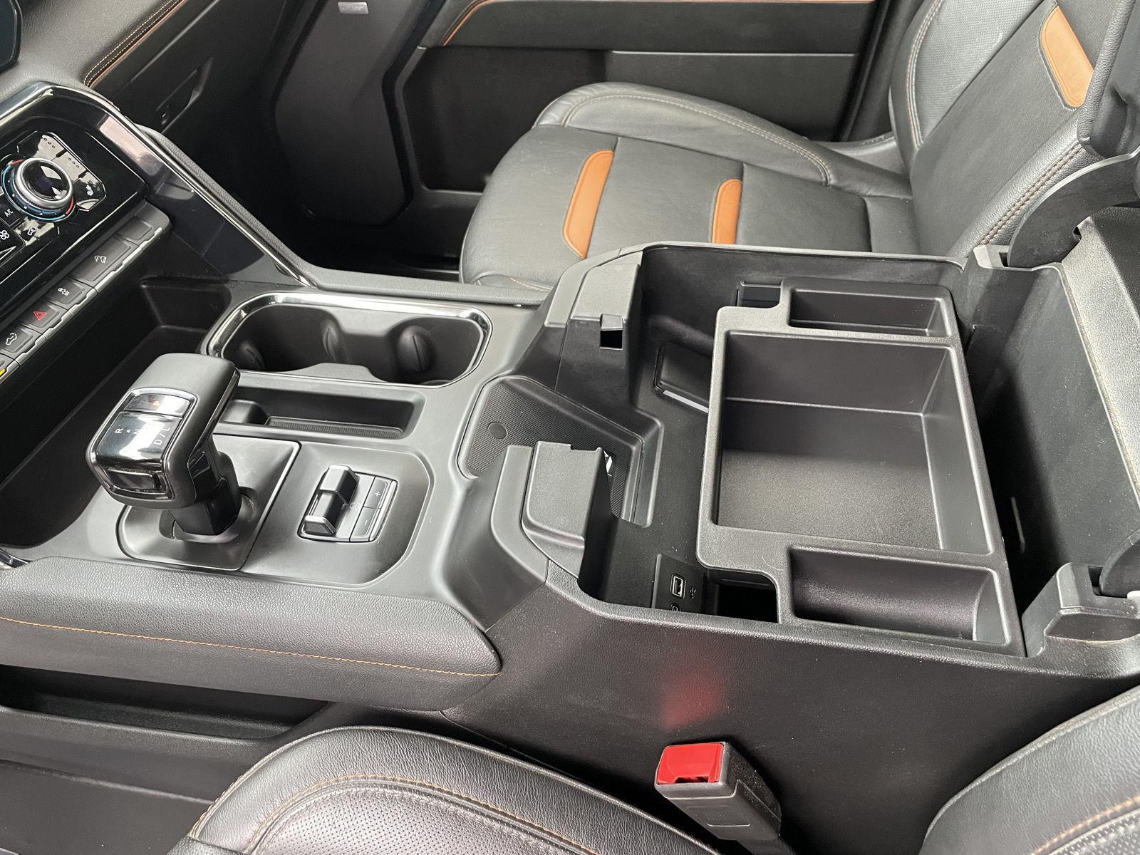 Vehicle photo 17