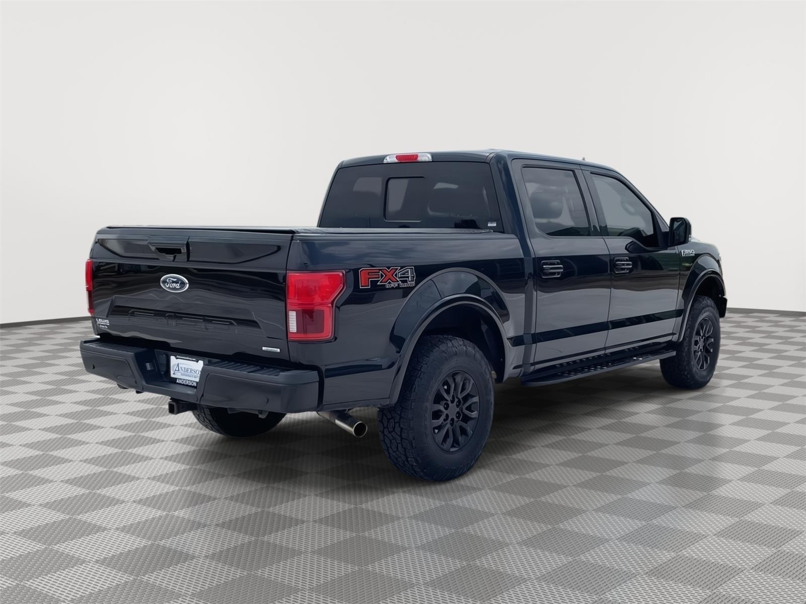 Vehicle photo 6