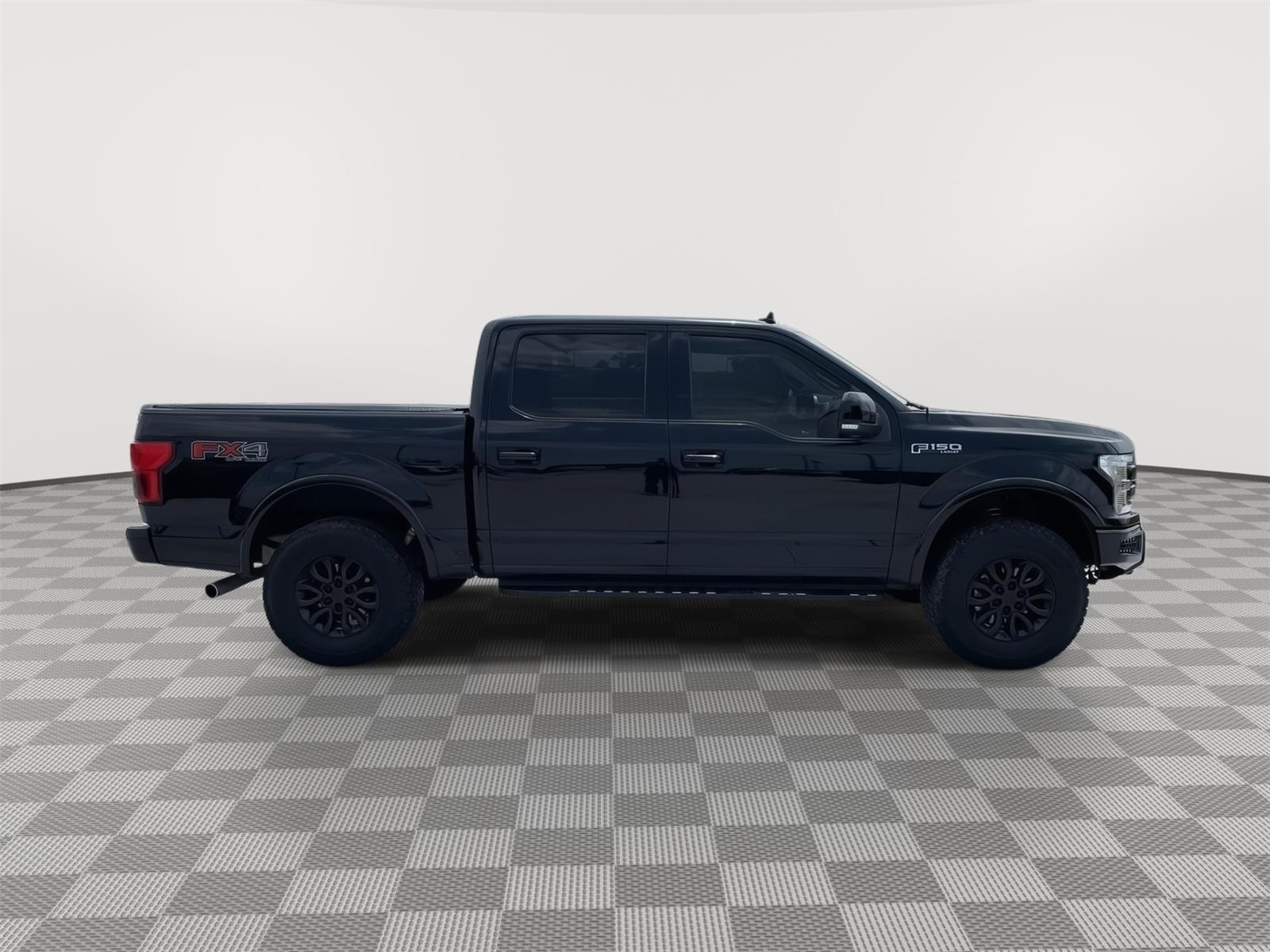 Vehicle photo 7
