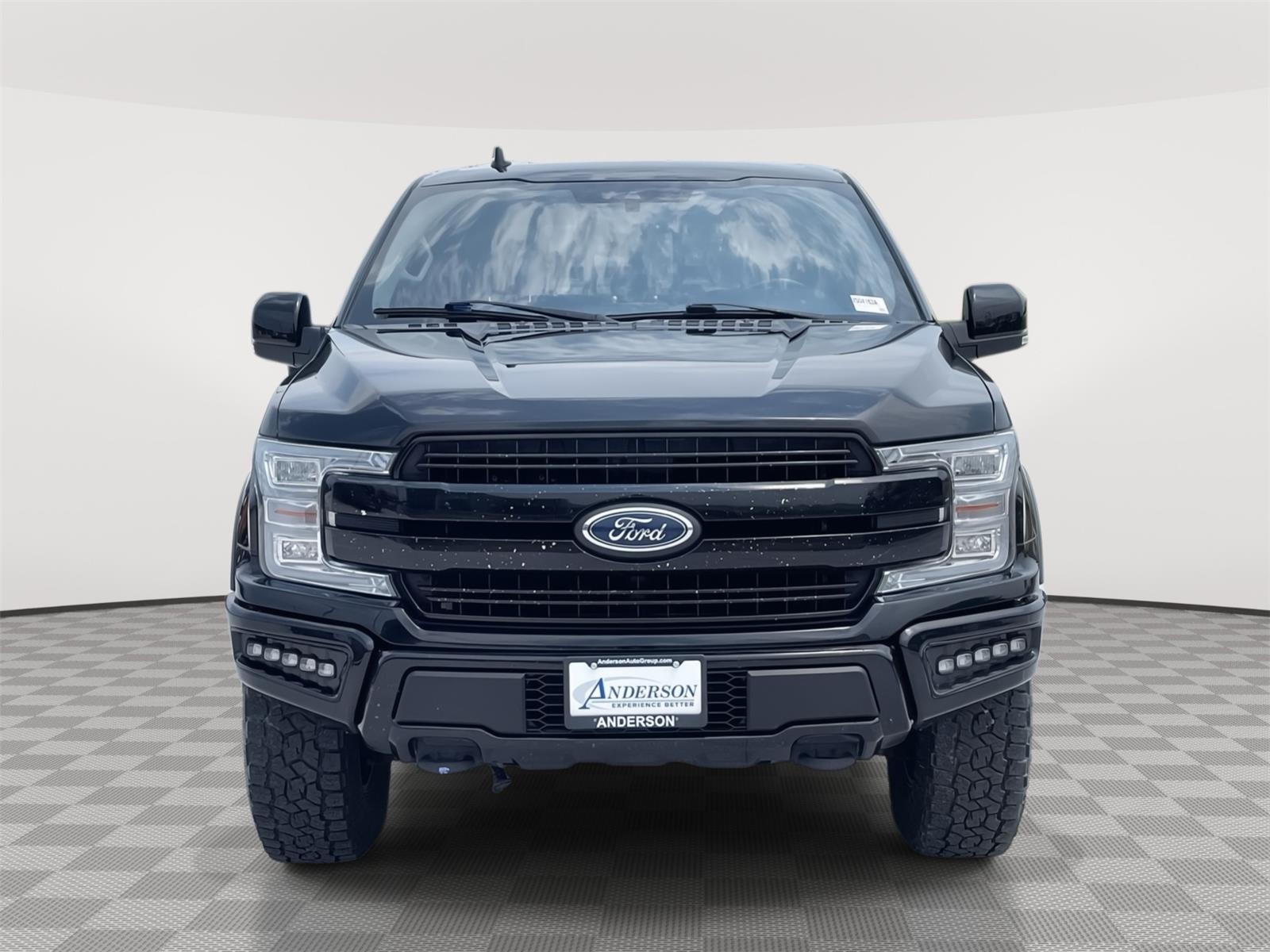 Vehicle photo 9